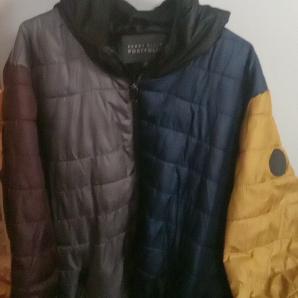 Coat - Picture 2 of 4